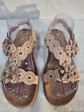 Women's Floral Cutout Slingback Sandals - Nude